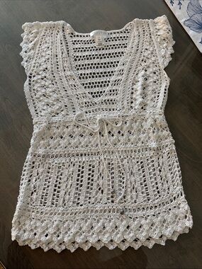 White House Black Market White Crochet Knit V-Neck Shell Top